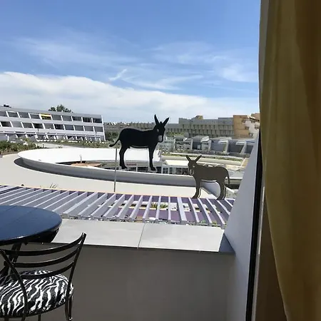 Апартаменты Luxe Village Naturiste Zebra