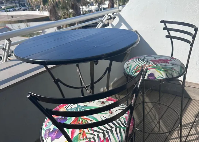 Luxe Village Naturiste Zebra * Agde